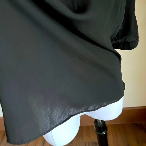 Flowing Black Blouse - Picture 7 of 8